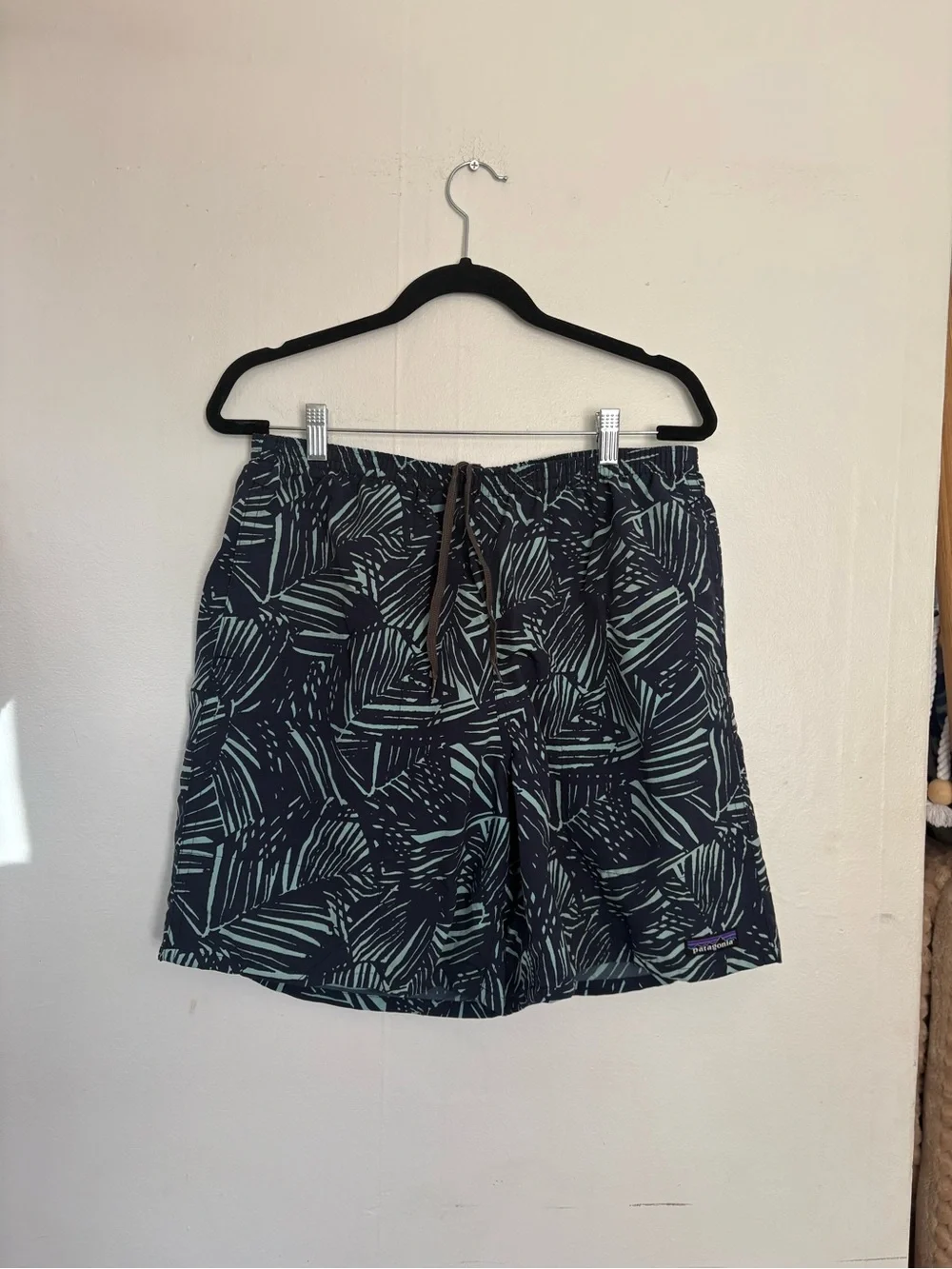 Patagonia Baggies 6” Inseam Swim Trunks - Size Large